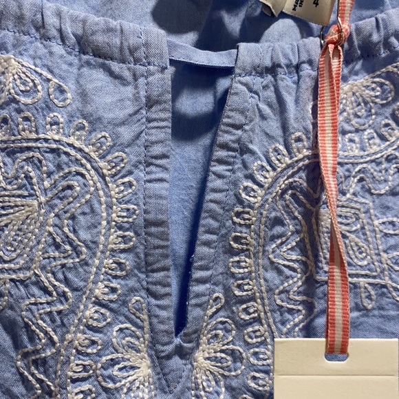 NWT-VINEYARD VINES BLUE SUMMER SLEEVELESS TOP WITH WHITE EMBROIDERY AND TASSELS - Picture 6 of 7